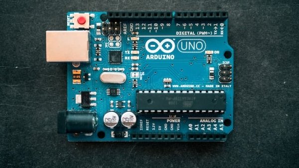 Le monde des possibilités infinies avec la carte Arduino Uno